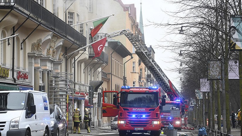 FOTOS: Arde en Estocolmo un edificio que alberga cuatro embajadas 