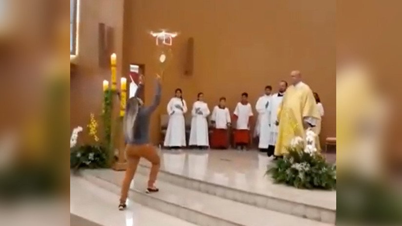 ¿Profanación de la Eucaristía? Un dron lleva la hostia durante una misa en Brasil (VIDEO)