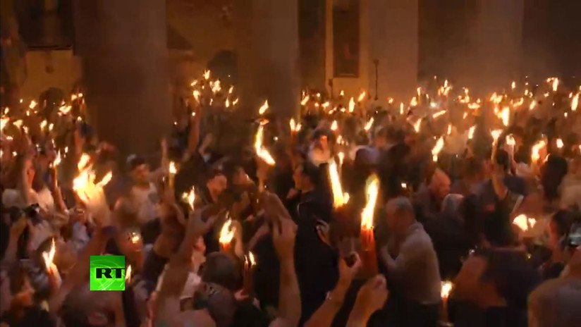 VIDEO: Desciende el Fuego Santo en el Sepulcro de Jerusalén
