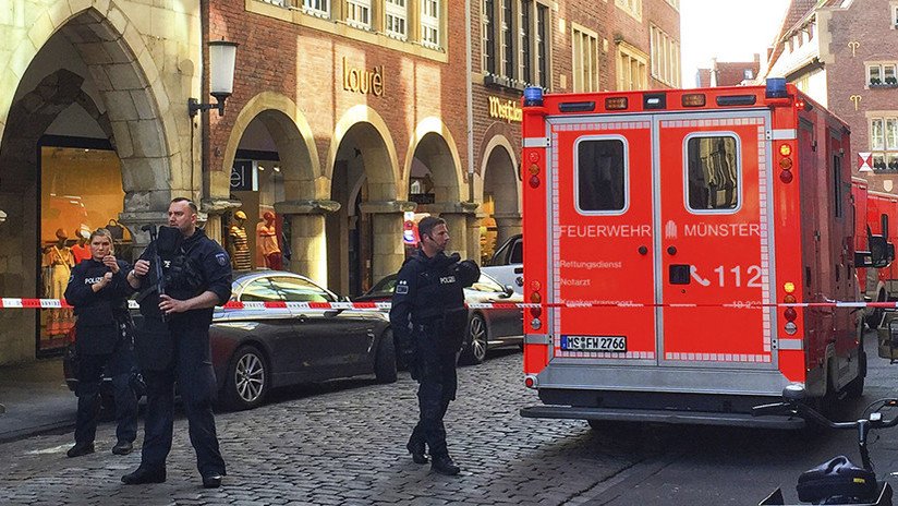 Un minibús arrolla a una multitud en Münster, Alemania: Al menos 2 ...