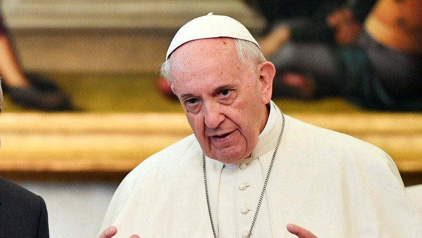 El papa Francisco reconoce "graves equivocaciones" en relación a los casos de abuso en Chile