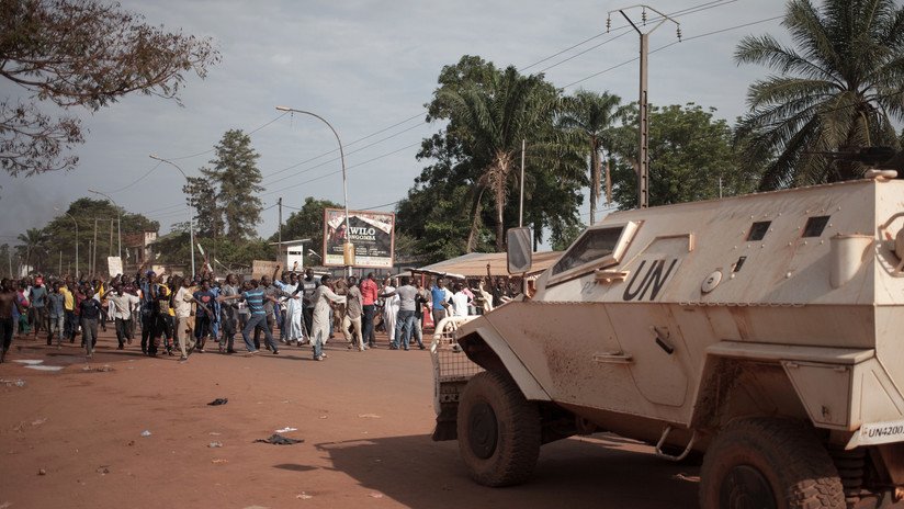 FOTOS: Dejan 17 cadáveres frente a misión de la ONU en República Centroafricana como protesta