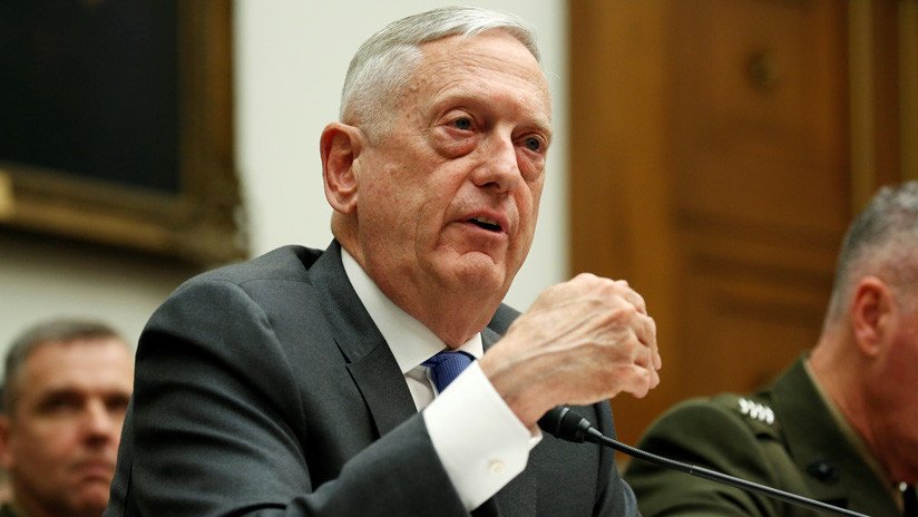 Jefe del Pentágono: "No debemos esperar a que estemos bajo ataque químico para atacar a Siria"