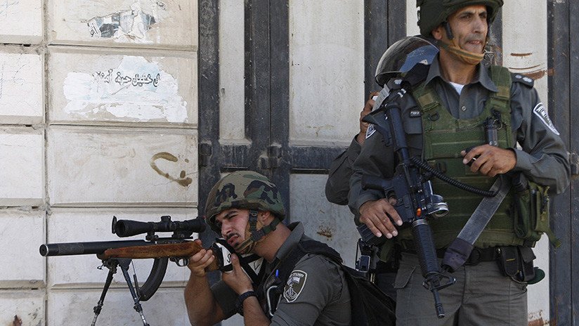 El francotirador israelí que disparó contra un palestino inmóvil "estaba practicando su puntería"