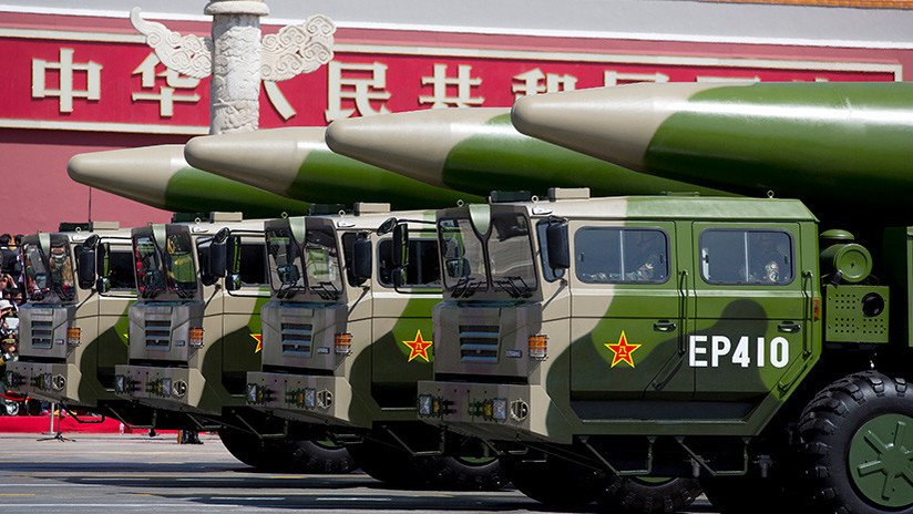 VIDEO: El Ejército de China incorpora un nuevo misil balístico de mediano alcance