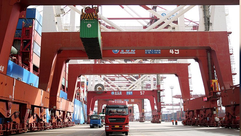 China impone aranceles del 179 % a la importación de sorgo de EE.UU.