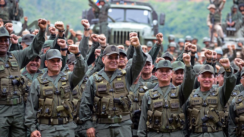 La cúpula militar de Venezuela revisa los planes de seguridad por "inminentes amenazas"