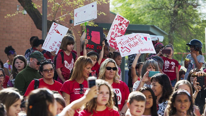 EE.UU.: Arizona afronta su primera huelga estatal del sector educativo para exigir mayor inversión