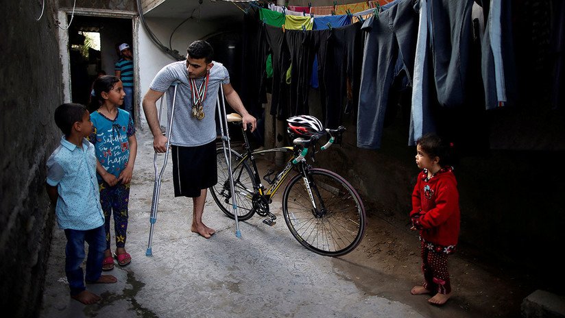 FOTOS: La historia del ciclista de Gaza que perdió una pierna tras un balazo desde Israel