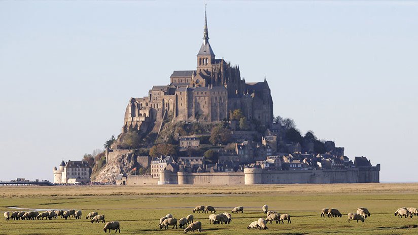Francia: Evacúan el Monte Saint-Michel debido a "un individuo peligroso"