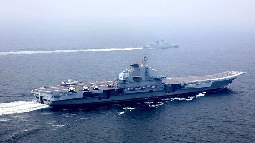 El primer portaviones fabricado por China se prepara para sus pruebas iniciales en el mar