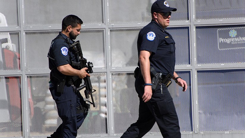 Detienen a un hombre armado en la oficina consular iraní en Washington