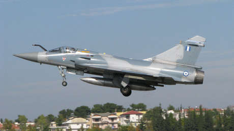 Se estrella un avión militar griego tras interceptar aeronaves turcas