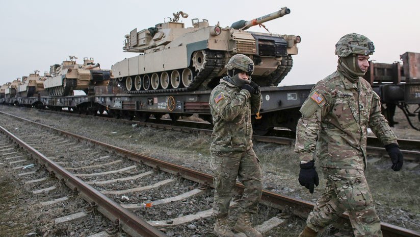 VIDEO: Un tren con tanques de EE.UU. se dirige hacia Europa