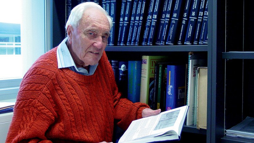 El científico más veterano de Australia tiene 104 años y su único deseo es morir