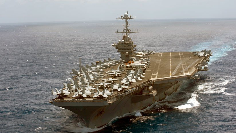 La Marina de EE.UU. inicia ataques aéreos contra objetivos del Estado Islámico en Siria