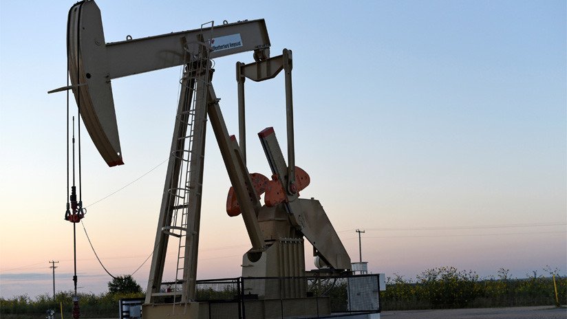 El petróleo se dispara hasta 77 dólares después de la salida de EE.UU. del tratado nuclear con Irán