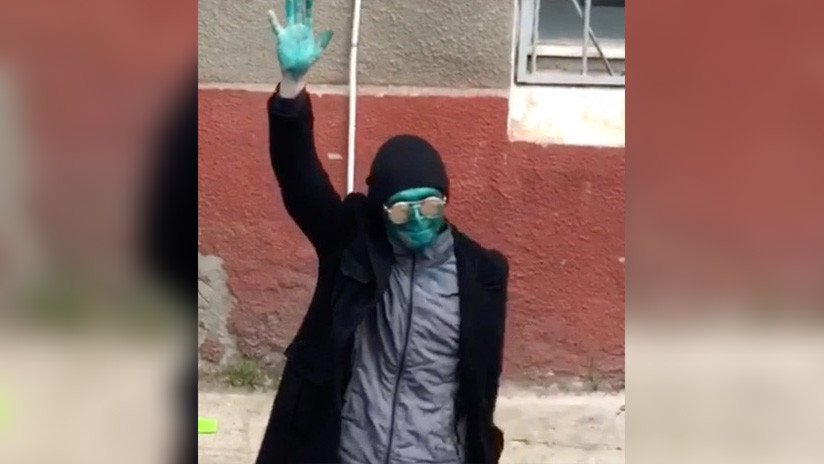 VIDEO, FOTO: Capturan en Rusia a 'La Máscara' por asaltar a una mujer