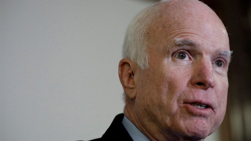 "De todos modos está muriendo": una asistente de la Casa Blanca se burla del cáncer de John McCain