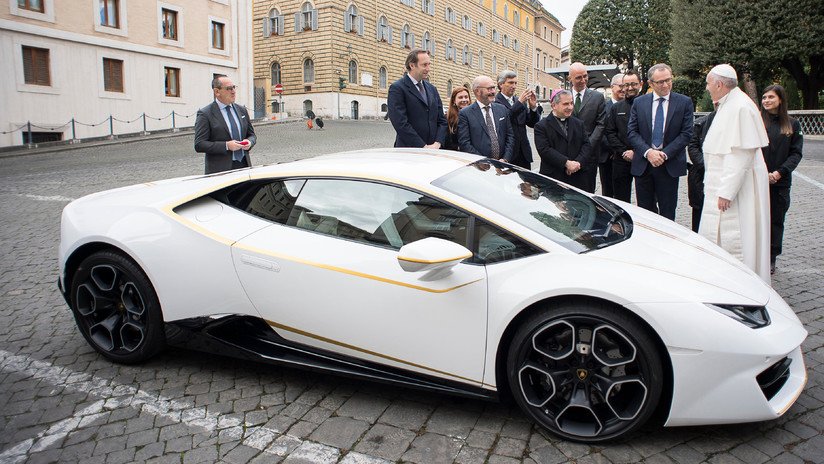 Subastan el lujoso Lamborghini del papa Francisco en 855.000 dólares