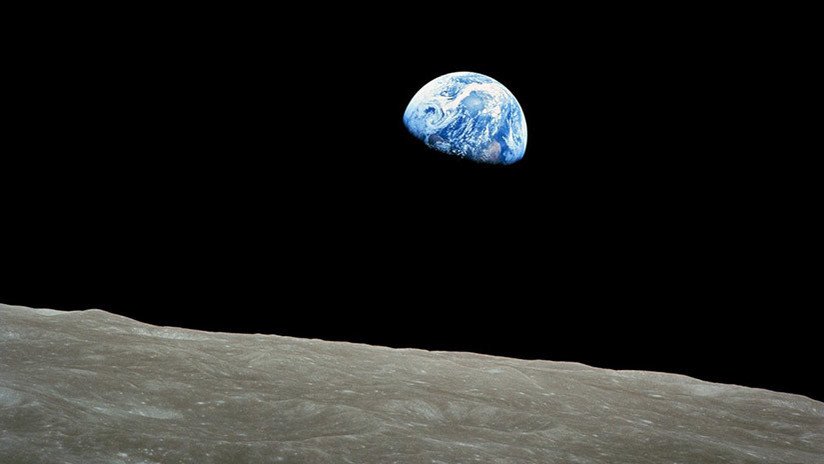 'Un punto azul pálido': Toman una foto increíble de la Tierra y la Luna a un millón de kilómetros 