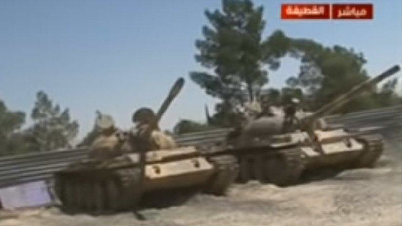 VIDEO: Milicianos abandonan tanques y otras armas en Siria