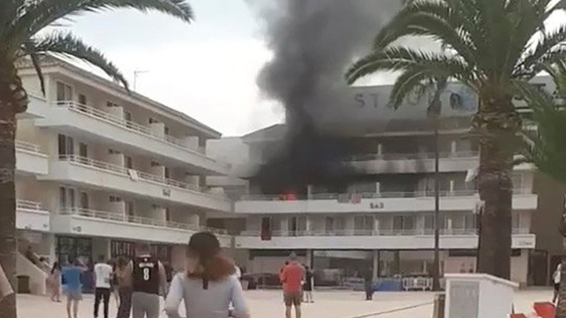 VIDEO: La broma de unos turistas británicos incendia un hotel en España