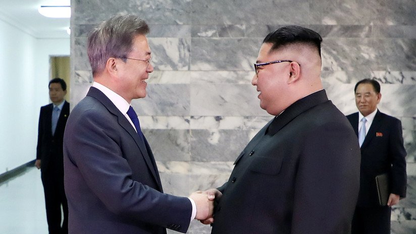 VIDEO: Los líderes coreanos mantienen su segundo encuentro en la zona desmilitarizada