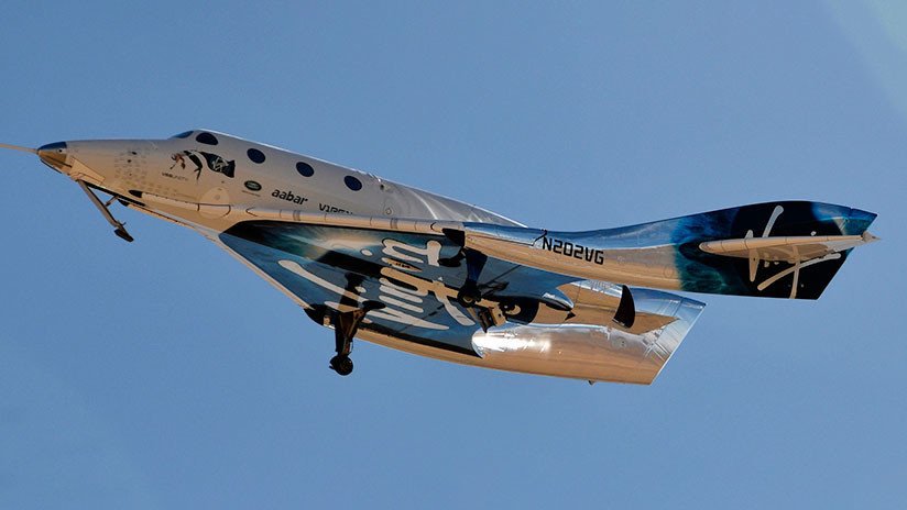 FOTO: La nave turística de Virgin Galactic realiza su segundo vuelo de prueba propulsado