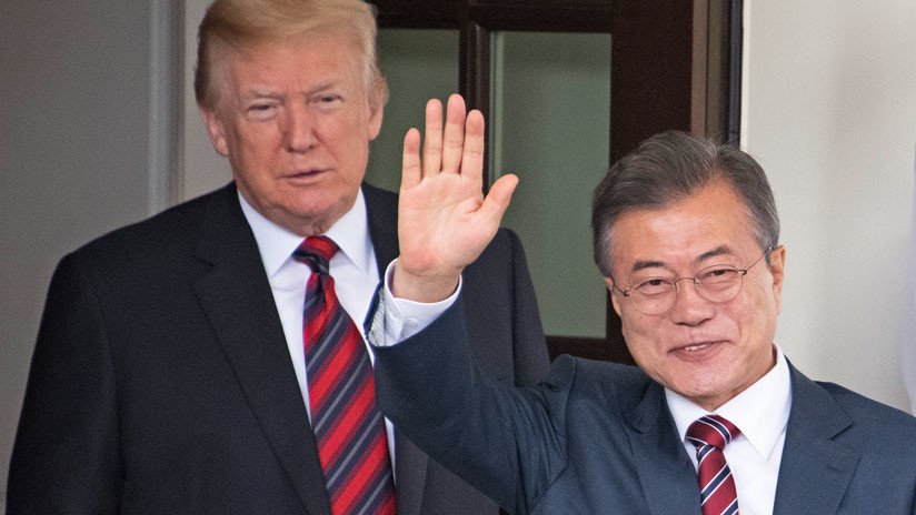Presidente Moon contempla unirse a Trump y Kim en Singapur para declarar fin de la Guerra de Corea