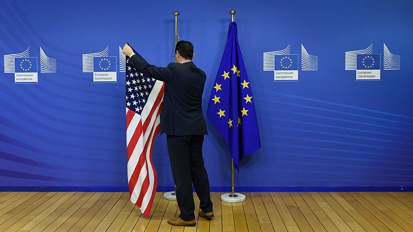 La UE: "No vemos la posibilidad de continuar las negociaciones con EE.UU. sobre el libre comercio"