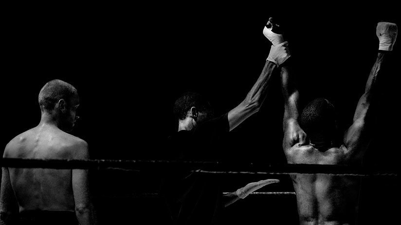 VIDEO: Luchador de MMA derriba a su rival, pero acaba noqueándose a sí mismo