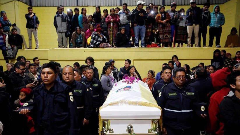 Entre llantos y lluvia: Dan el último adiós a la guatemalteca asesinada en EE.UU.