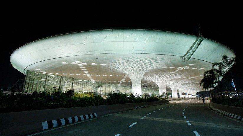 El aeropuerto de Bombay bate su propio récord mundial de salidas y llegadas en un día