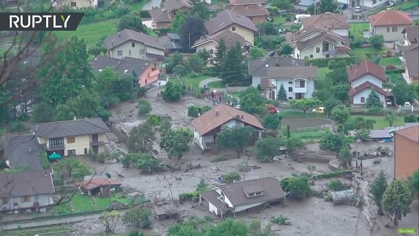 VIDEO: Un deslizamiento de tierra arrasa una población alpina en Italia 