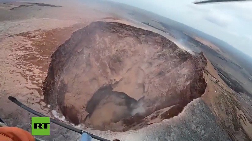 VIDEO AÉREO: Así es el gigantesco cráter Pu'u 'O'o del volcán Kilauea