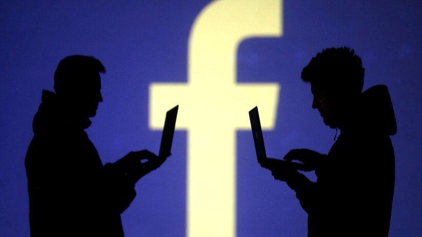 ¿Nueva función o falta de respeto? Mensaje 'de dos caras' en Facebook deja perplejos a los usuarios