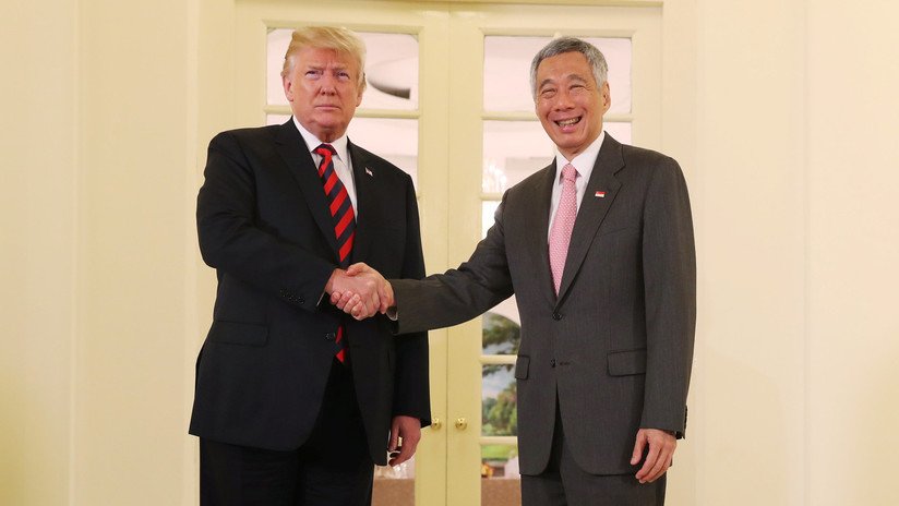 Trump se reúne con el primer ministro de Singapur