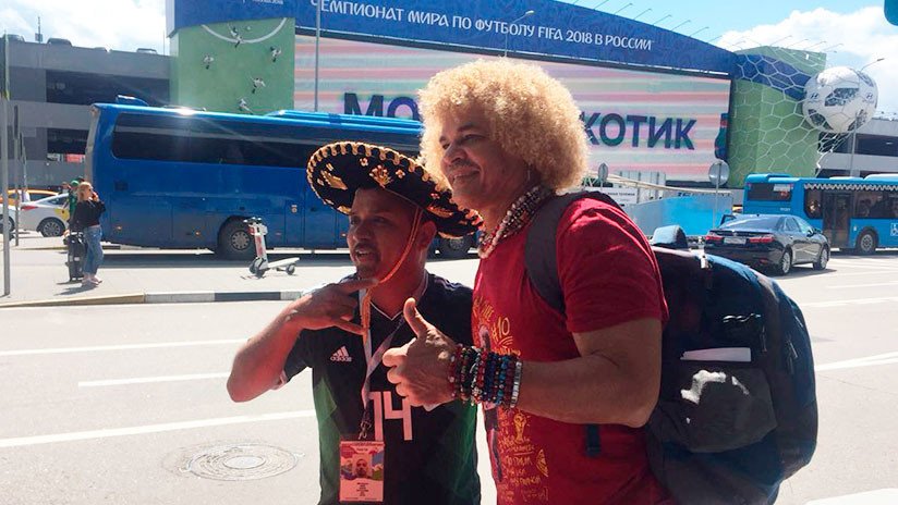 Carlos 'el Pibe' Valderrama llega a Moscú para el Mundial 2018