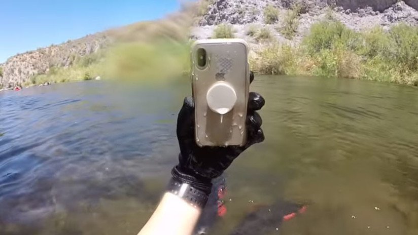 VIDEO: Encuentra un iPhone X que sobrevivió bajo el agua más de 2 semanas