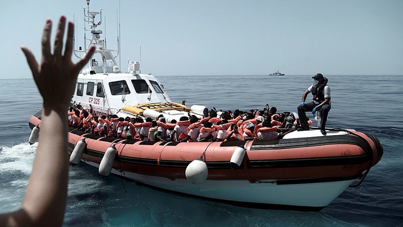 Italia responde a las 'lecciones' de Francia y le pide no "mirar a otro lado" y aceptar inmigrantes