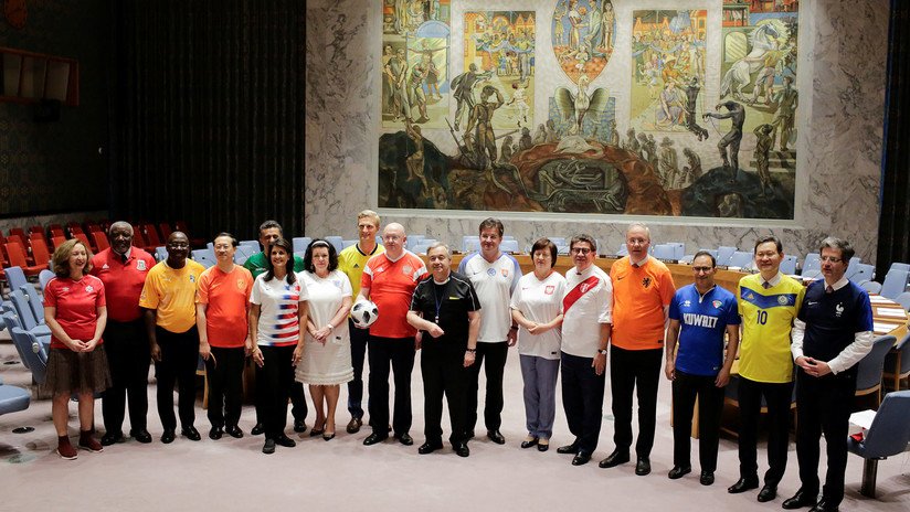 Video: Embajadores ante el Consejo de Seguridad de la ONU celebran 'pachanga futbolera'
