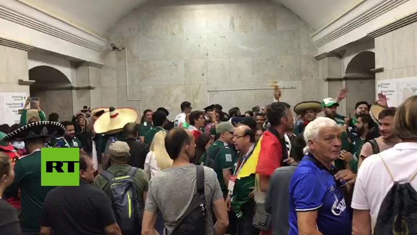 VIDEO: Hinchas mexicanos también ganan la batalla de los cánticos a Alemania en el metro de Moscú