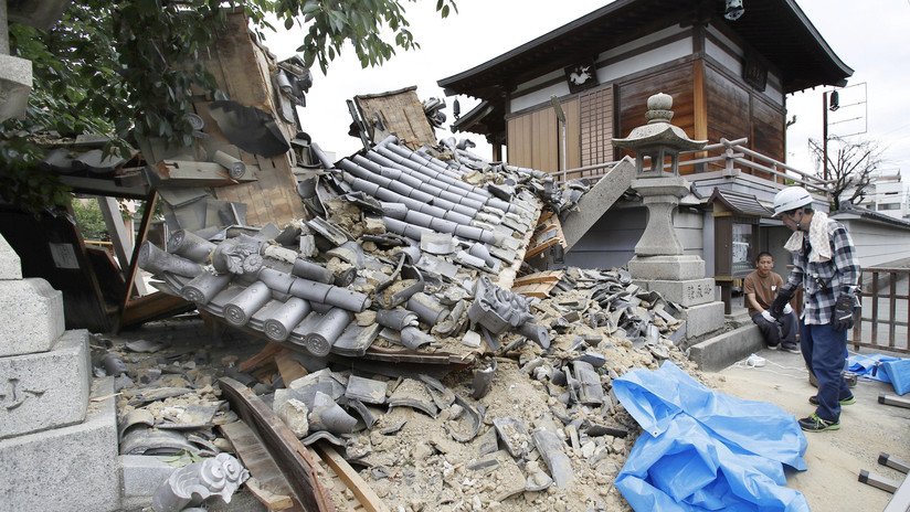 Un fuerte sismo en Japón deja 5 muertos y 360 heridos