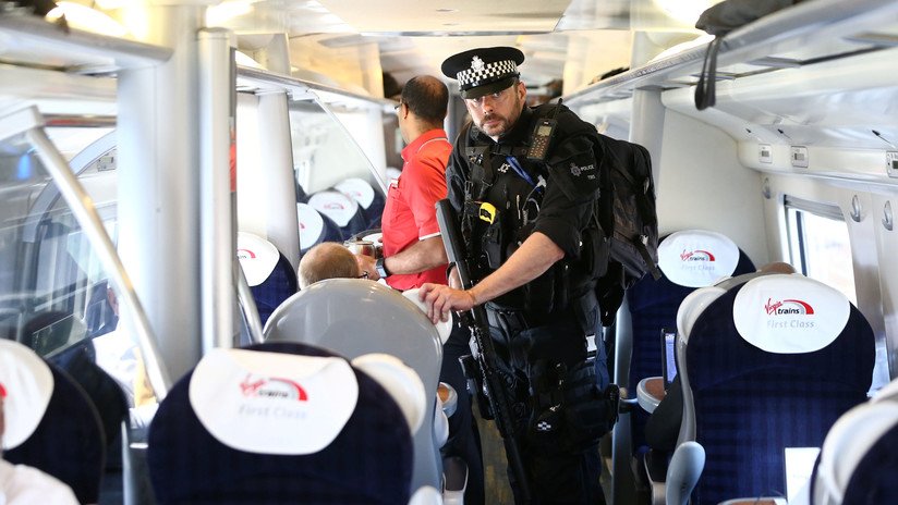 VIDEO: Mueren tres personas tras ser atropelladas por un tren en Londres