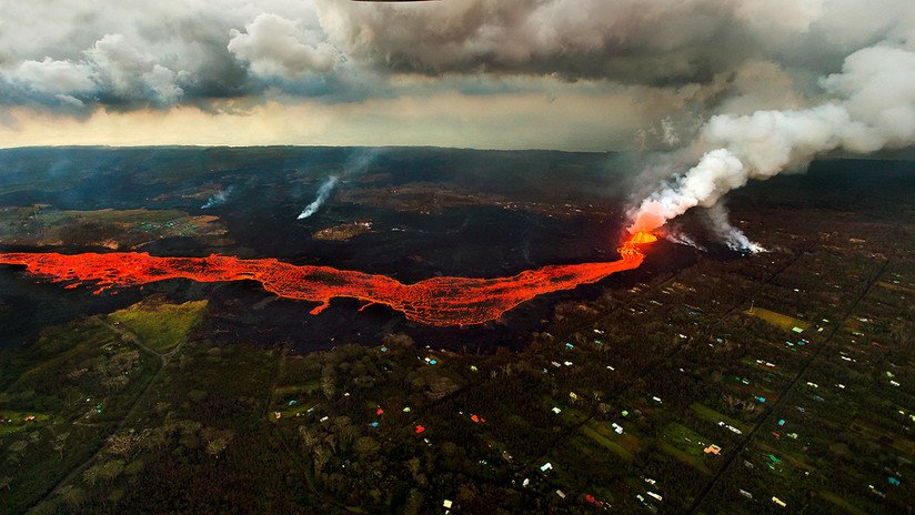 VIDEO: El hipnotizante flujo de un río de lava del volcán Kilauea