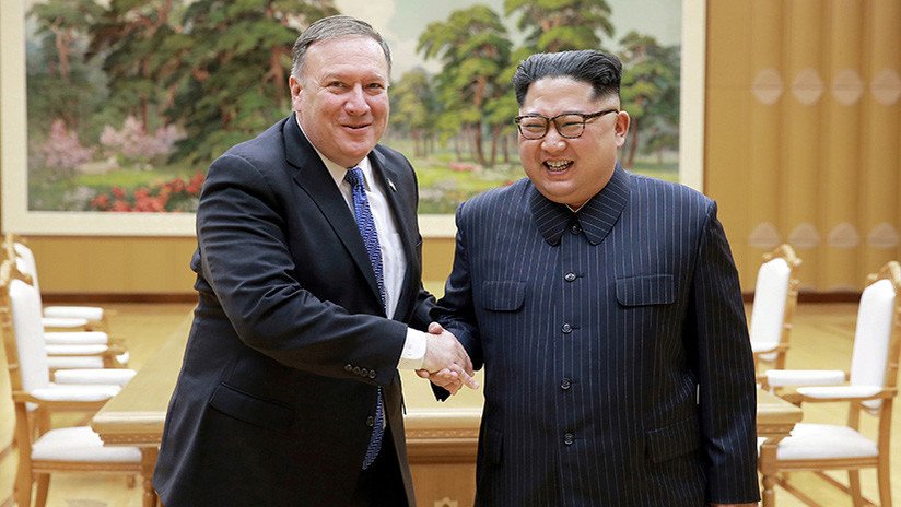 Reportan que Pompeo bromeó en una reunión con Kim Jong-un sobre su asesinato