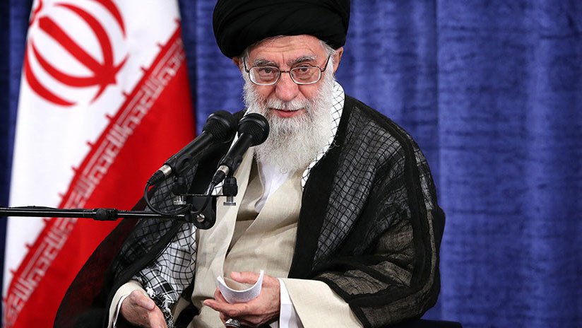 El líder supremo de Irán denuncia el apoyo de Occidente a terroristas del Estado Islámico