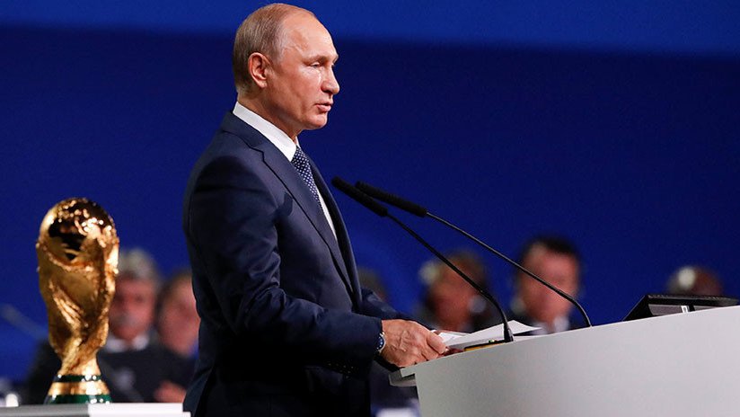 Putin a Bolton: Rusia puede mostrar a EE.UU. cómo organizar un Mundial "como es debido"