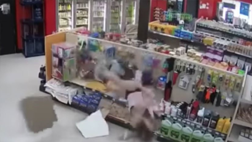 Los ladrones torpes caen del techo: El intento épicamente estúpido de fuga en una tienda canadiense